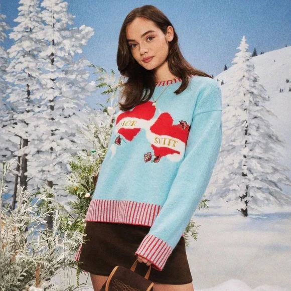 Taylor Swift Album Heart Sweater Self-Titled Holiday Collection - Picture 2 of 5